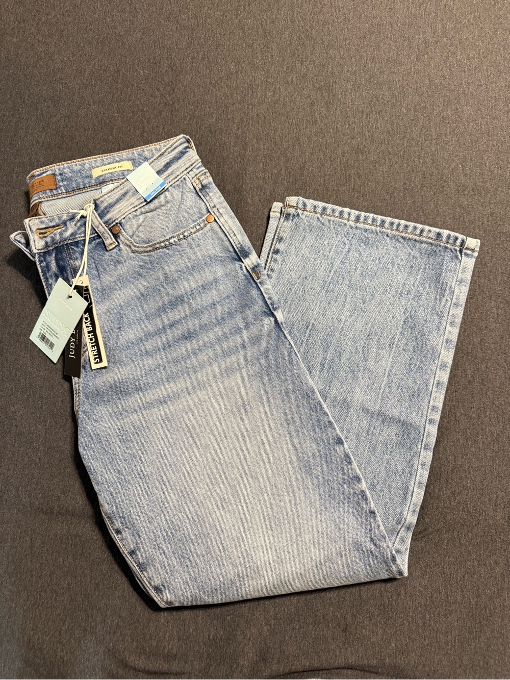 BNWT Judy Blue Rigid Front / Stretch Back jeans,